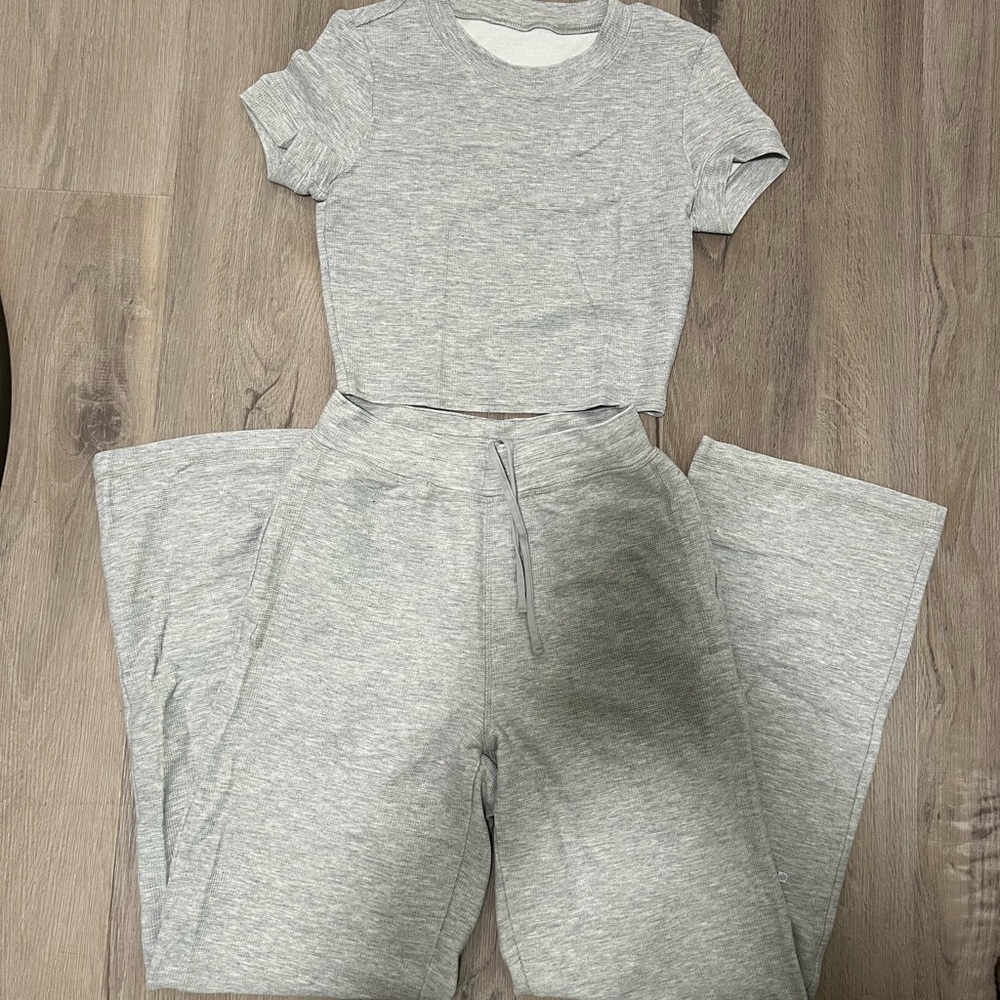 Alo Yoga Set